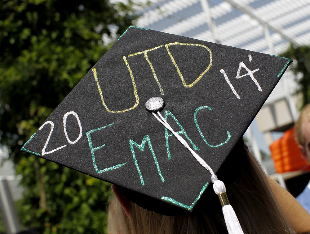 EMAC-grad-hat-2014_s.jpg